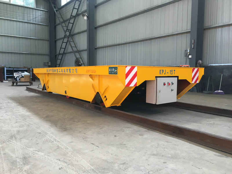 Как да изчислим радиуса на завъртане при полагане на електрически настилки в работилницата